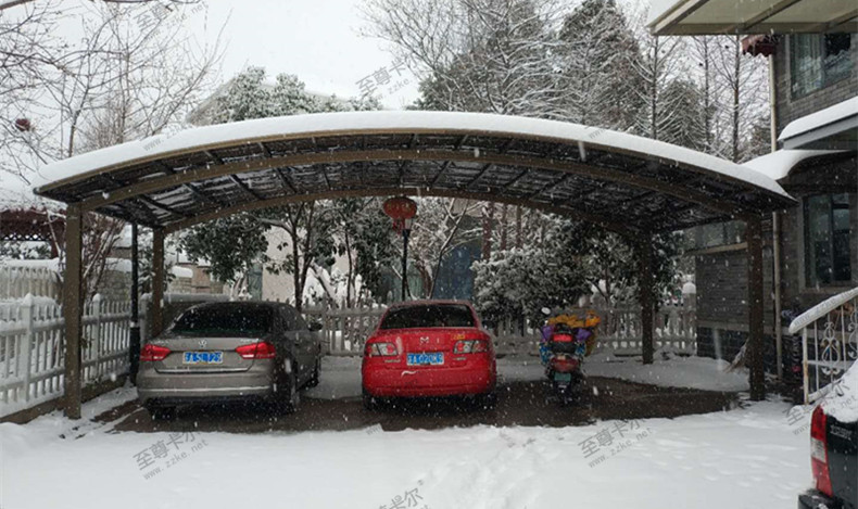 大家注意！冬天到了，還沒安裝停車棚的業主抓緊啊