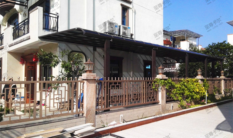 走廊雨棚用這種雨棚材質，實用性極強