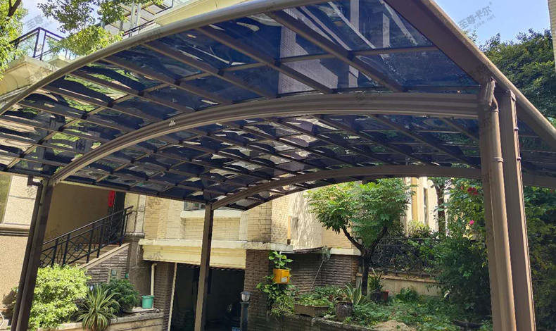 別墅車棚有必要嗎？別墅車棚雨棚到底怎么做