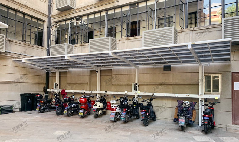 還在擔心電動車停在外面充電不安全？看看這個小區(qū)的充電車棚