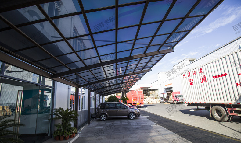 耐力板車棚真的這么好嗎？耐力板車棚廠家揭秘耐力板缺點。