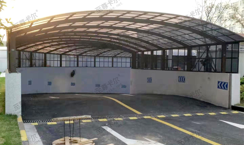 鋼化玻璃車庫入口棚這么危險你還不知道？記好這些知識可別踩大坑